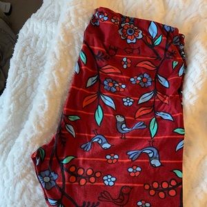 EUC LuLaRoe TC Leggings, red & blue birds